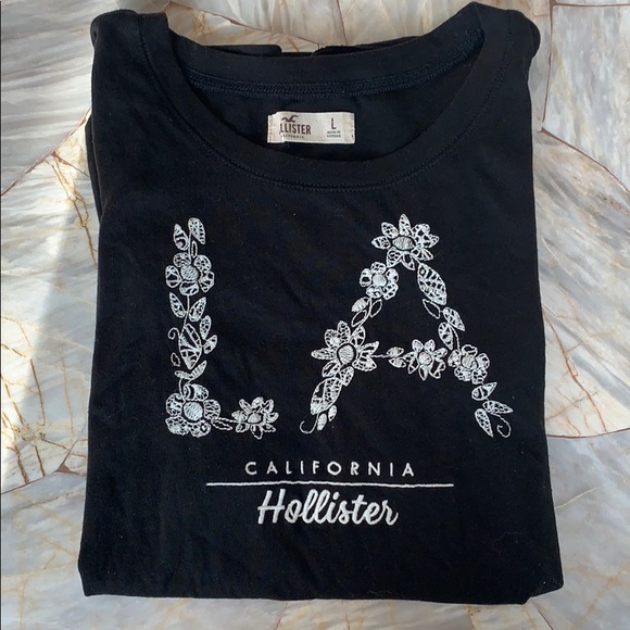 Hollister Tops - Hollister Tee - Shirt